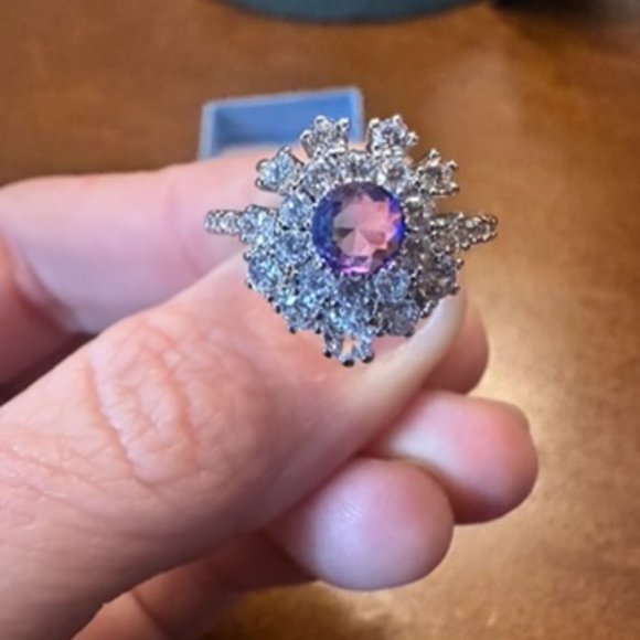 GORGEOUS Size 7 Ring Rhodium Plating - Picture 4 of 5